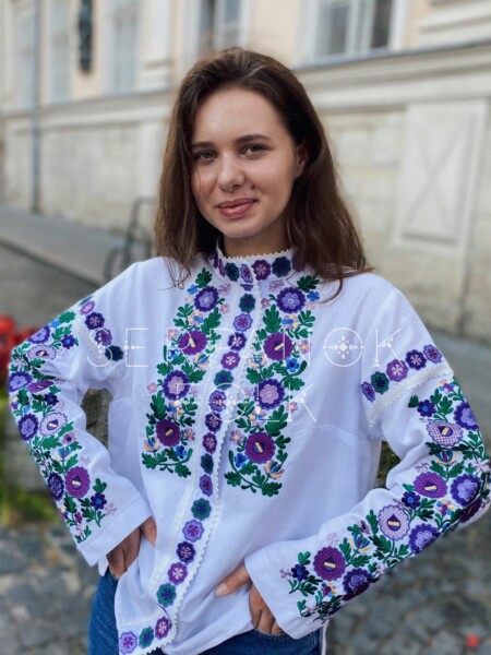 квіткова вишиванка жіноча
