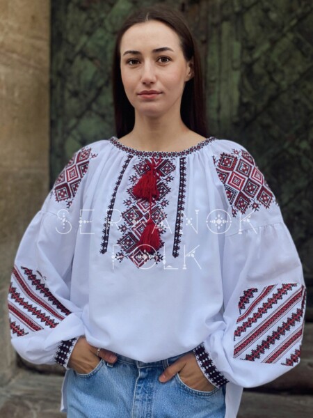 Українська традиційна біла жіноча вишиванка на домотканому полотні "Єфросінія"