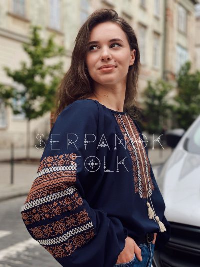Офісна сучасна синя жіноча блуза вишиванка на легкому шифоні "Оріана" - Зображення 3