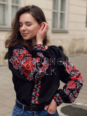 Чорна жіноча вишиванка з квітами на домотканому полотні "Дерево роду"