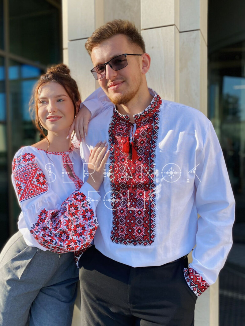 Парні вишиванки ексклюзивні з червоною і чорною вишивкою "Українська пристрасть"