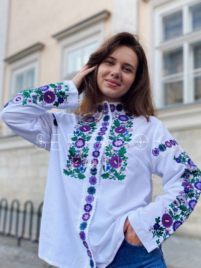 Біла жіноча вишиванка з квітковим орнаментом на лляній тканині "Кіара" - Зображення 4