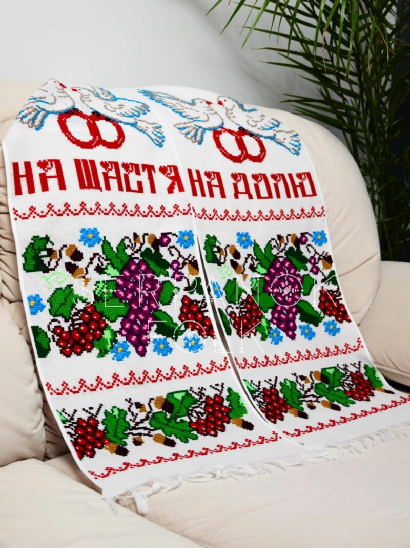 Вінчальний вишитий рушник "Голуби" - Зображення 5