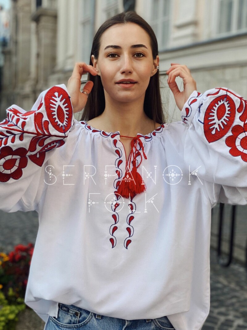 Стильна біла жіноча вишиванка в стилі бохо з червоною квітковою вишивкою "Адель" - Зображення 3