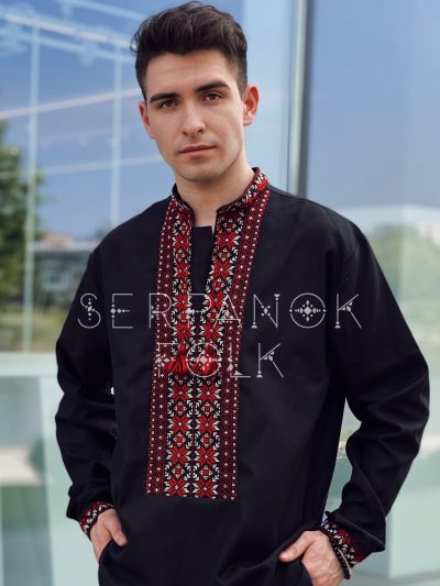 Чорна чоловіча вишиванка з червоною ручною вишивкою "Батько наш Бандера"