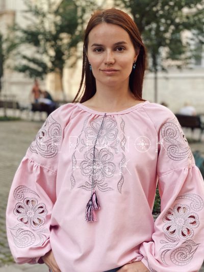 Розкішна рожева жіноча вишиванка з вишивкою рішельє в стилі бохо "Вівьєн"