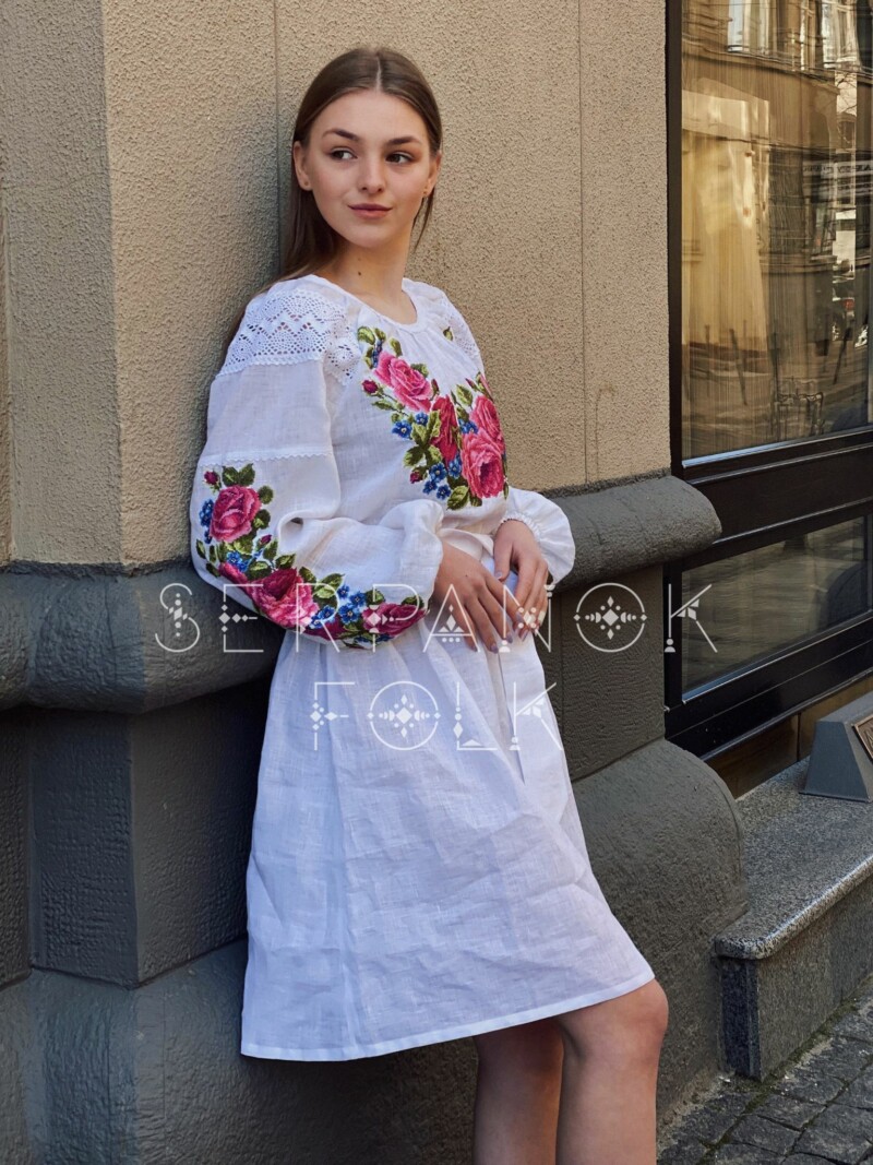 Святкова вишита жіноча сукня біла з квітковим орнаментом троянди "Анжеліка" - Зображення 4