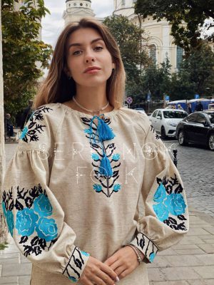 Стильна українська бежева жіноча вишиванка бохо з яскравими квітами "Аделія"