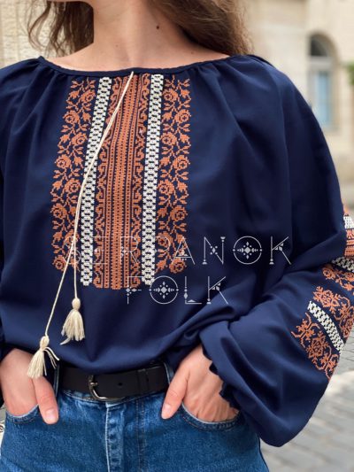 Офісна сучасна синя жіноча блуза вишиванка на легкому шифоні "Оріана" - Зображення 4