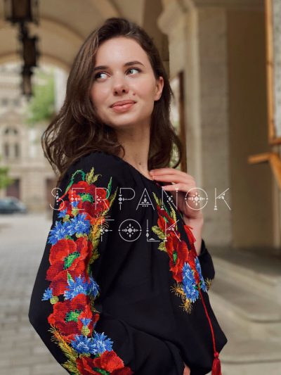 Чорна жіноча шифонова вишиванка з вишитими червоними маками "Злата" - Зображення 5