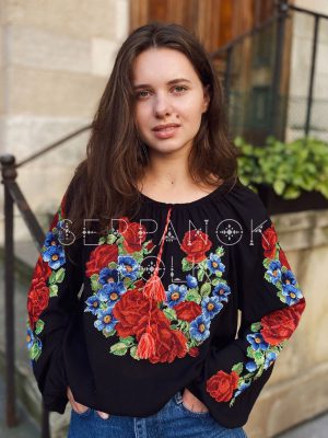 Елегантна чорна шифонова жіноча вишиванка з вишитими квітами "Раяна"