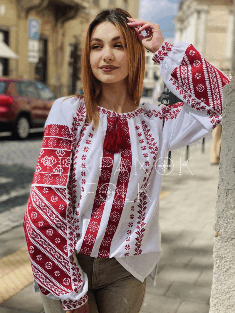 Традиційна вишиванка "Червона"