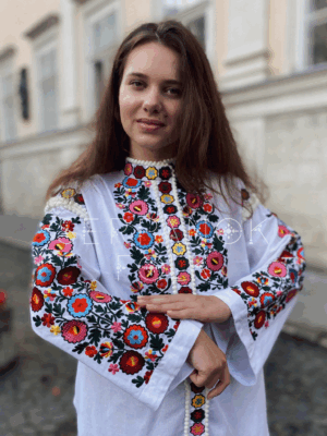 жіноча вишита блуза квіткова