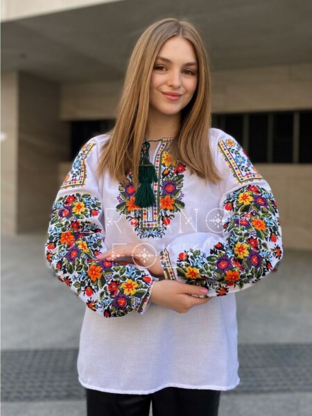 Борщівська біла вишита жіноча квіткова блуза в стилі бохо "Талана"