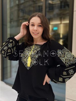 Традиційна чорна жіноча шифонова вишита блуза з геометричною вишивкою "Марсела"
